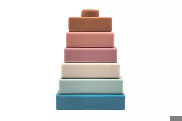 Magni Silicone Stacking Tower, Squared Shape